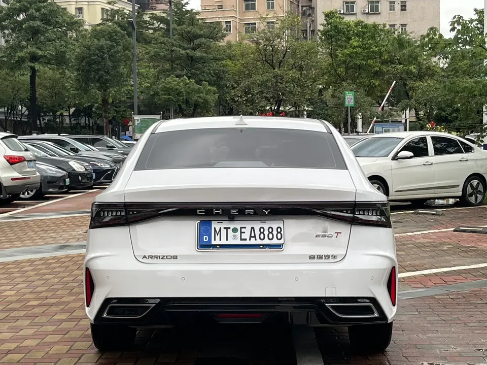 Chery Arrizo 8 1.6TGDI DCT Elegant 2023 — миниатюра 2