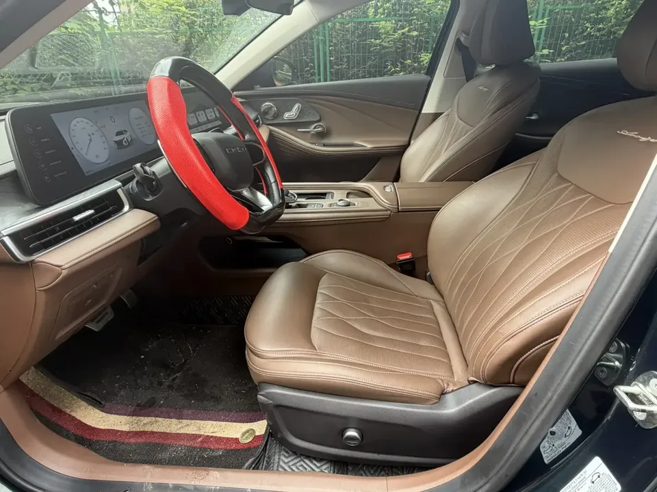 Chery Arrizo 8 High Energy Edition 2.0T DCT 2024 — миниатюра 5