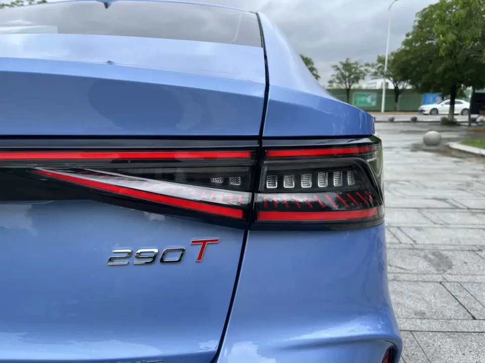 Chery Arrizo 8 1.6TGDI DCT 2023 — миниатюра 3