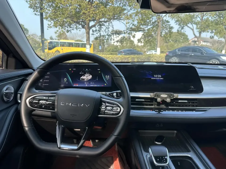 Chery Arrizo 8 1.6TGDI DCT Excellence Edition 2024 — миниатюра 4