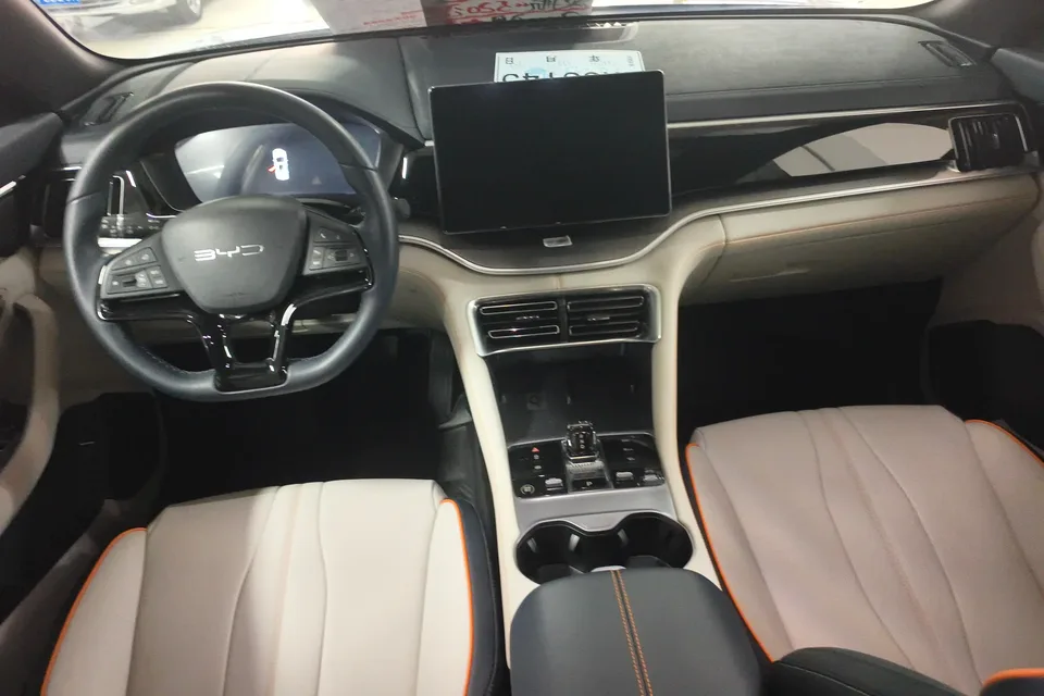 BYD Song PLUS EV Champion Edition 520KM Premium 2023 — миниатюра 3