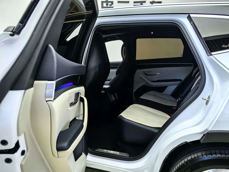 BYD Song PLUS DM DM-i 110KM 2WD Flagship PLUS 2022 — миниатюра 5