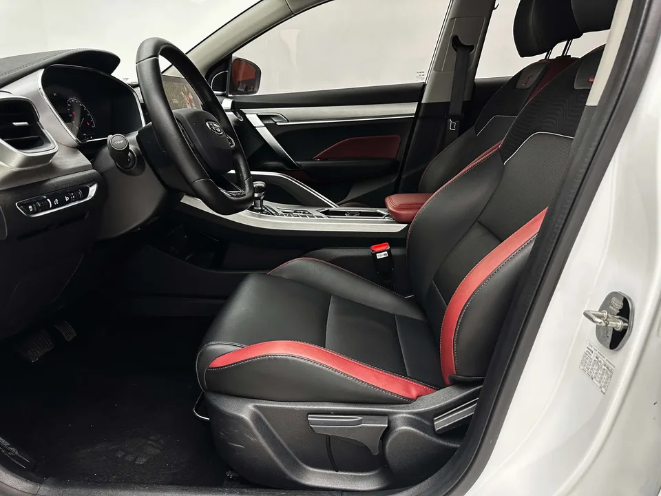 Geely Coolray SX11 240T DCT Diamond Edition 2022 — миниатюра 4