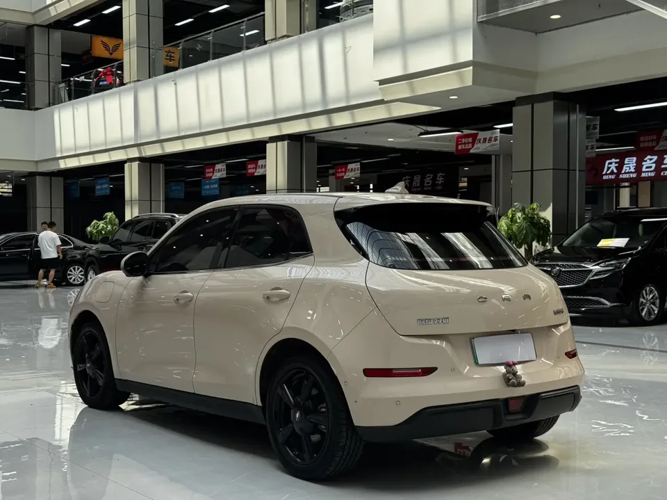ORA Euler Good Cat GT Mulan Edition 401km Premium 126kW 2025 — миниатюра 4