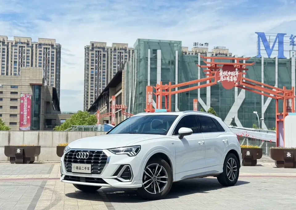 Audi Q3 Audi Q3 35 TFSI Progressive Dynamic 2022 — photo 1, buy with delivery to Moscow