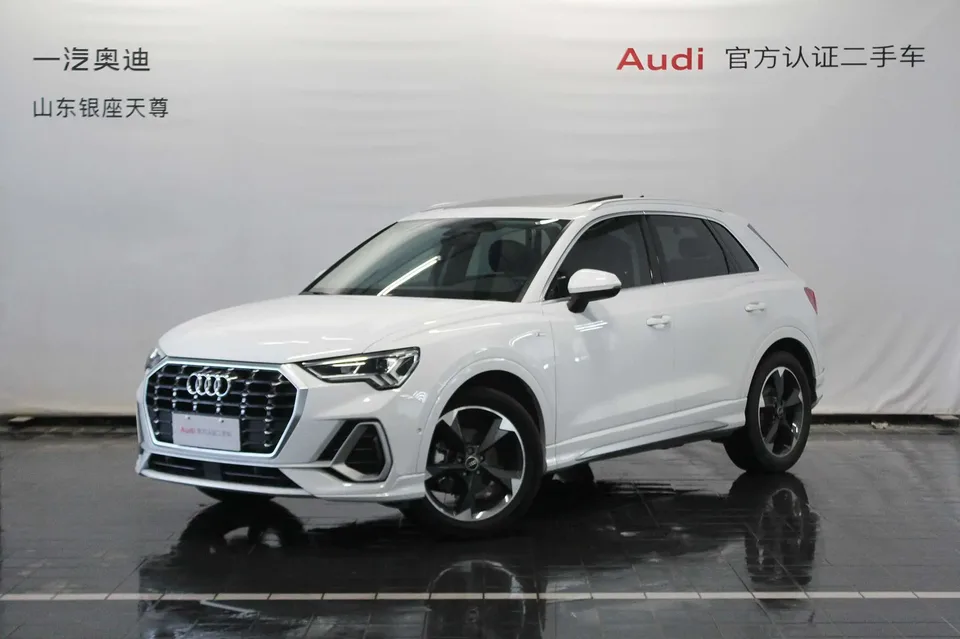 Audi Q3 Q3 Audi Q3 2022 35 TFSI Fashionable and Dynamic 2022 — photo 1, buy with delivery to Moscow