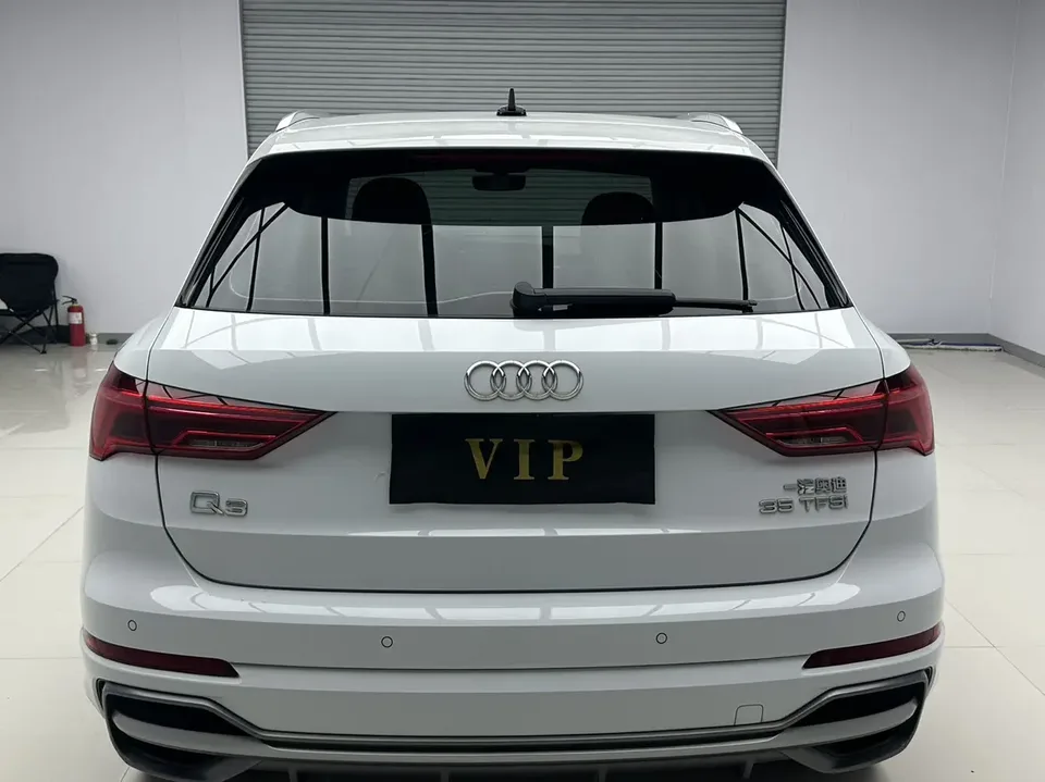 Audi Q3 Audi Q3 2022 35 TFSI Fashionable and Dynamic 2022 — миниатюра 2