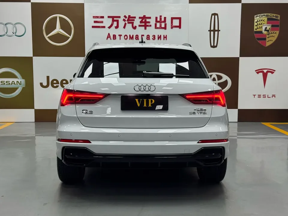 Audi Q3 Audi Q3 2023 35 TFSI Fashionable and Dynamic 2023 — миниатюра 2