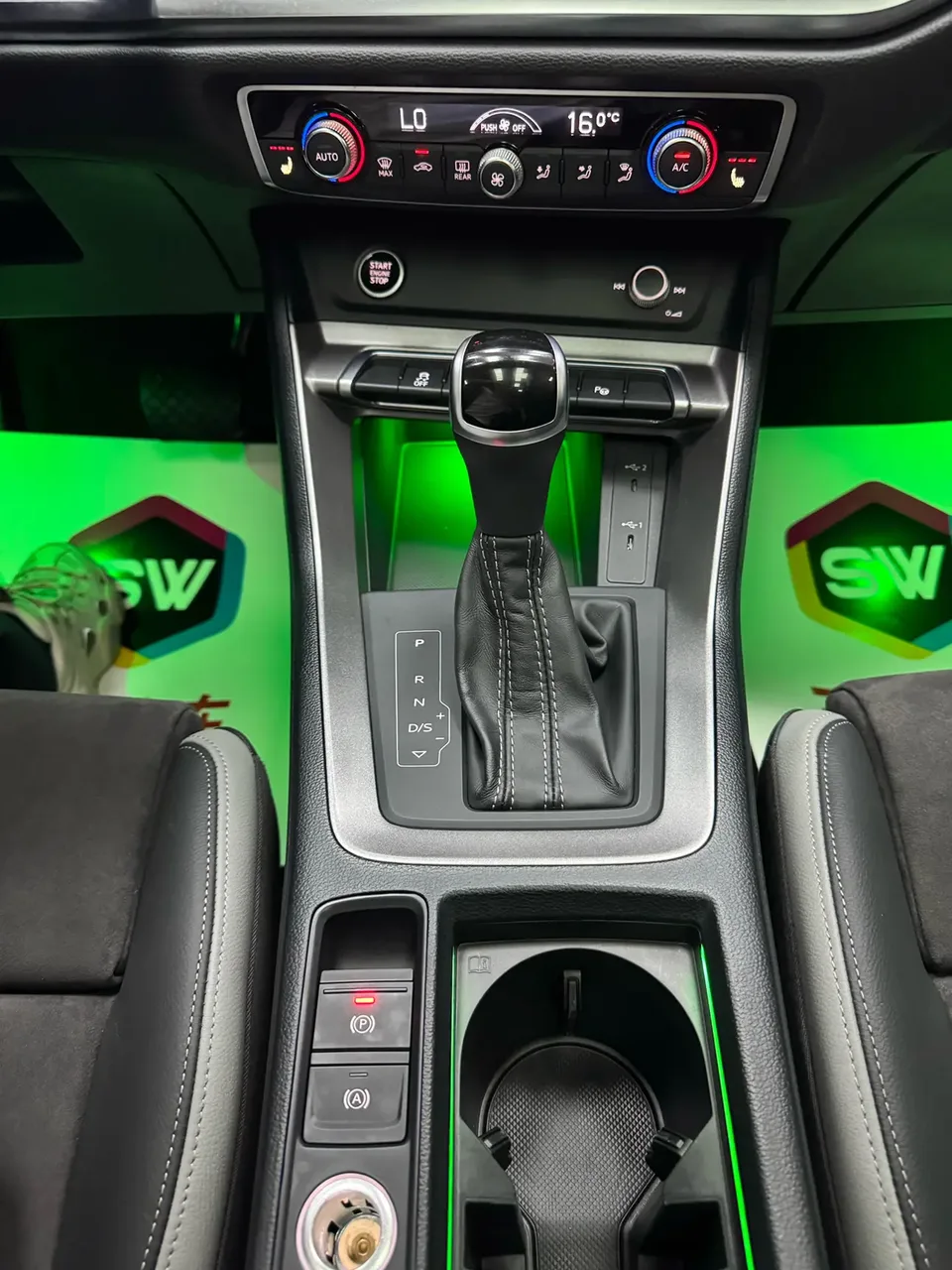 Audi Q3 Audi Q3 2021 35 TFSI Fashionable and Dynamic 2022 — миниатюра 3