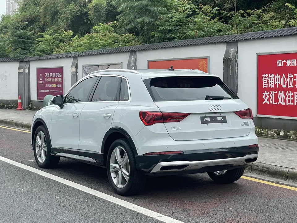 Audi Q3 Audi Q3 2023 35 TFSI Fashionable and Elegant 2023 — миниатюра 2