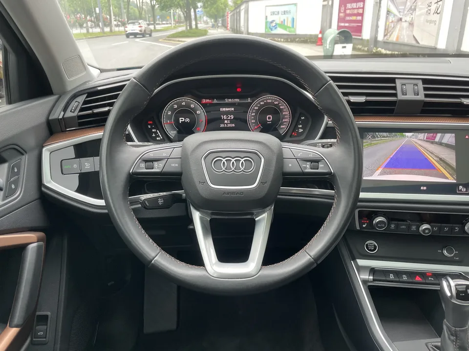 Audi Q3 Audi Q3 2023 35 TFSI Fashionable and Elegant 2023 — миниатюра 4