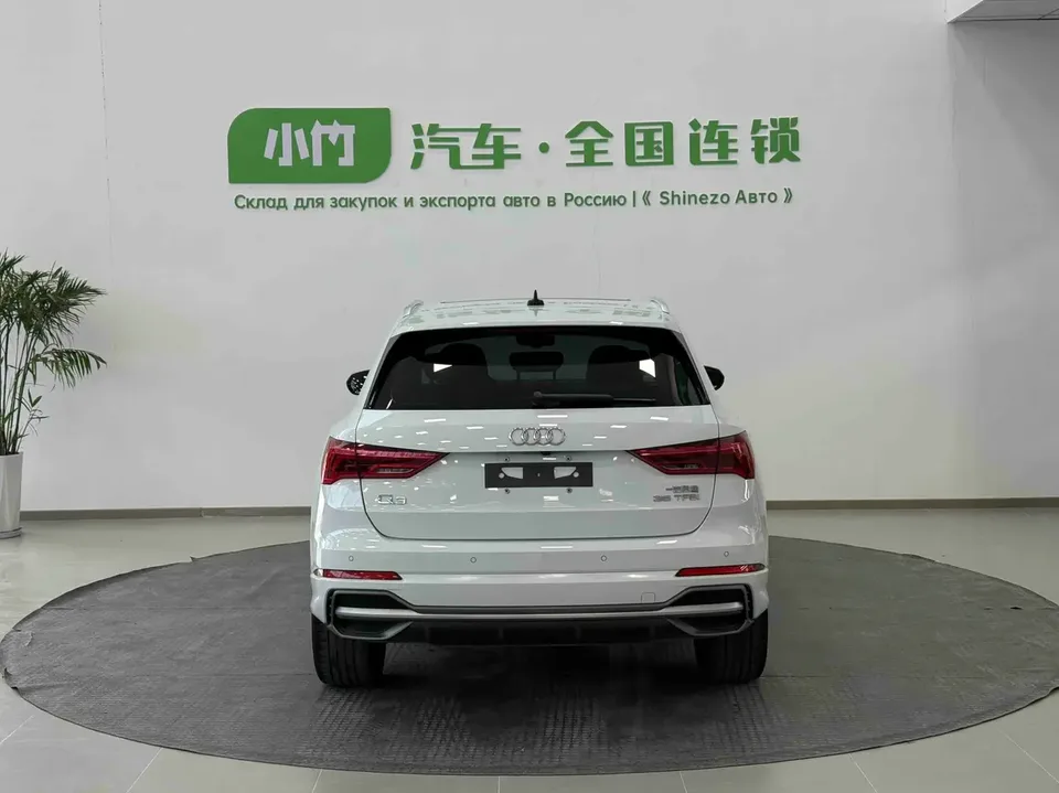 Audi Q3 Audi Q3 2022 35 TFSI Fashionable and Dynamic 2022 — миниатюра 2