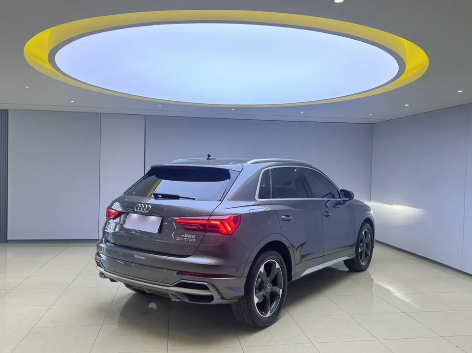Audi Q3 Audi Q3 2022 35 TFSI Fashionable and Dynamic 2022 — миниатюра 2