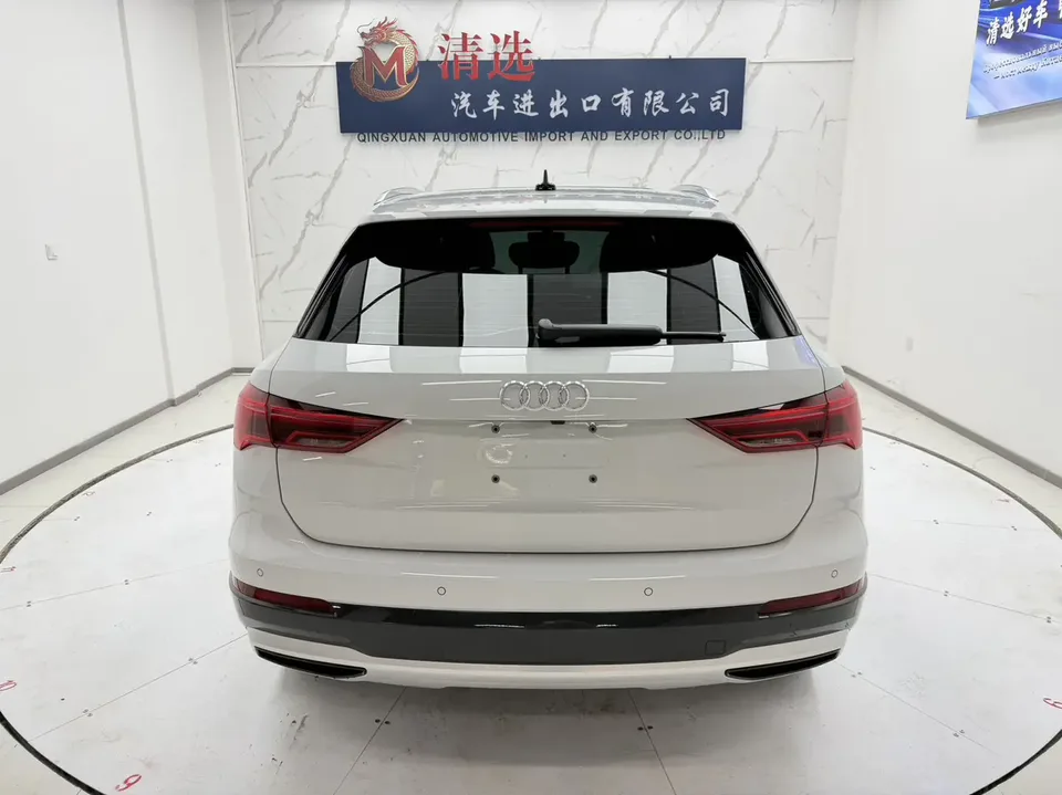 Audi Q3 Audi Q3 2023 35 TFSI Fashionable and Dynamic 2023 — миниатюра 2