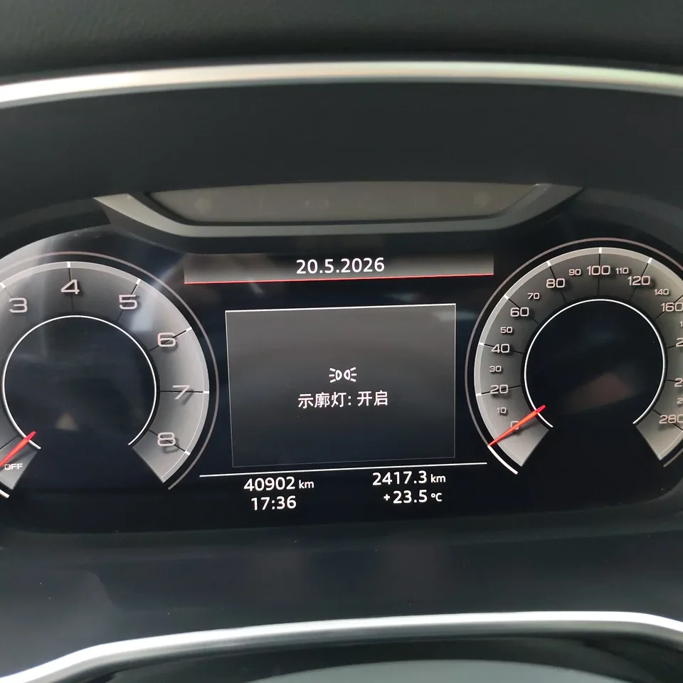 Audi Q3 Audi Q3 2023 35 TFSI Fashionable and Dynamic 2023 — миниатюра 4