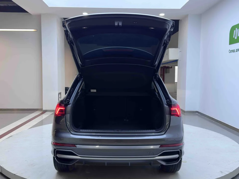 Audi Q3 Audi Q3 2023 35 TFSI Fashionable and Dynamic 2023 — миниатюра 3