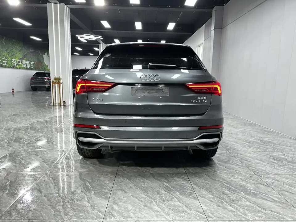 Audi Q3 Audi Q3 2022 35 TFSI Fashionable and Dynamic 2022 — миниатюра 2