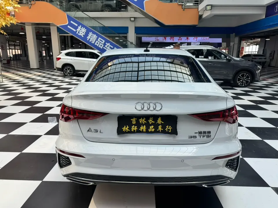 Audi A3 facelift A3L Limousine 35 TFSI stylish and sporty 2023 — миниатюра 2
