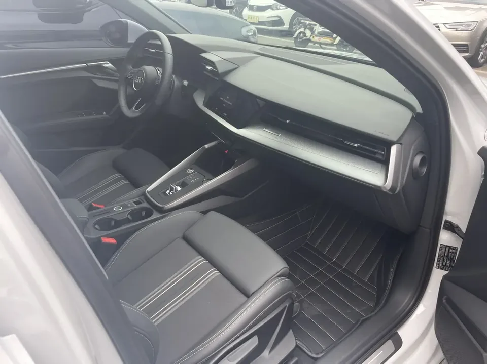 Audi A3 Audi A3 2024 A3L Limousine 35 TFSI Enterprising and Elegant Model 2024 — миниатюра 5