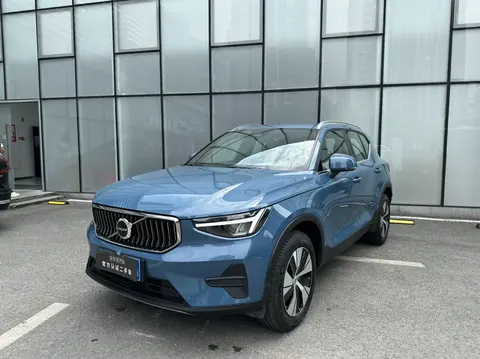 Volvo XC40 2024 купить в Москве