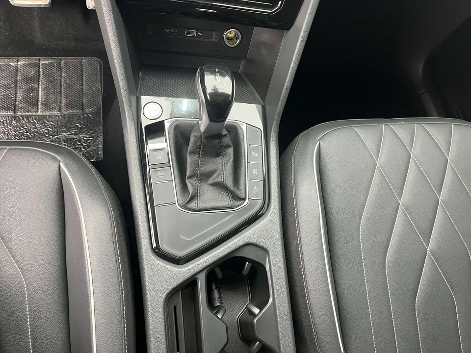 Volkswagen Tiguan L Outstanding Model 330TSI 2WD R-Line Dragon Edition 2024 — миниатюра 3