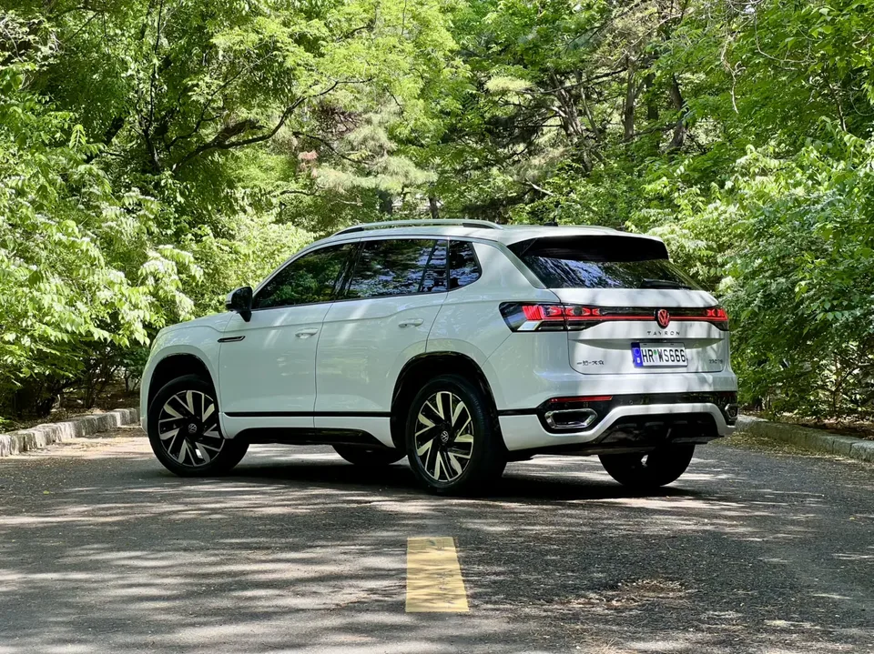 Volkswagen Tayron Tanyue 2024 330TSI two-wheel drive R-Line high-energy version 2024 — миниатюра 2