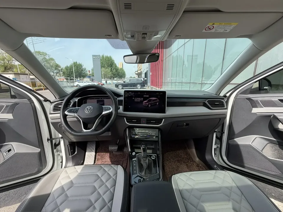 Volkswagen Tayron Tanyue 2023 280TSI 2WD Luxury Plus Advanced Edition 2023 — миниатюра 4