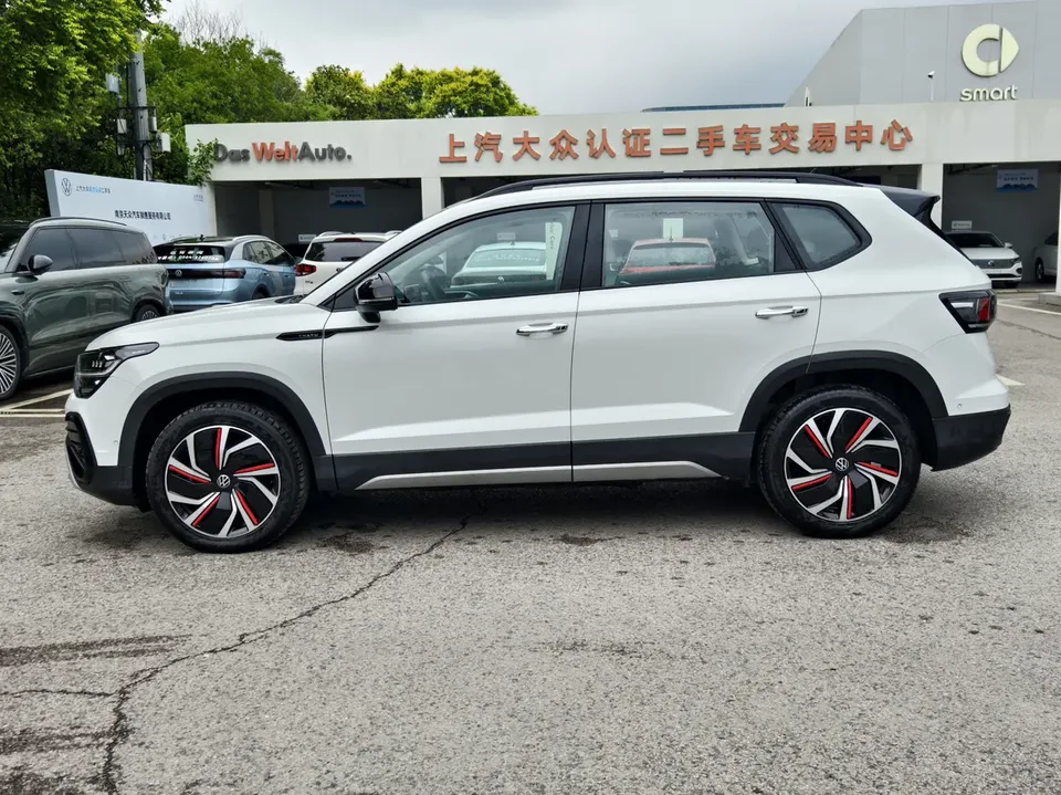 Volkswagen Tharu 300TSI 2WD Crescent Edition 2024 — миниатюра 4