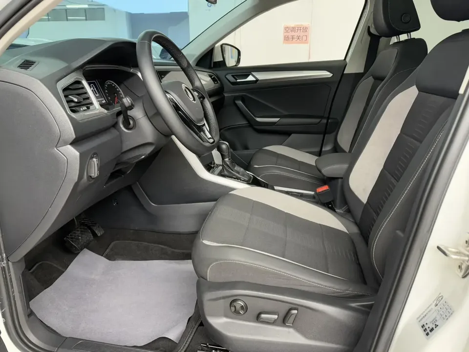 Volkswagen T-Roc Tanyue 280TSI DSG 2WD Elite PLUS 2023 — миниатюра 3