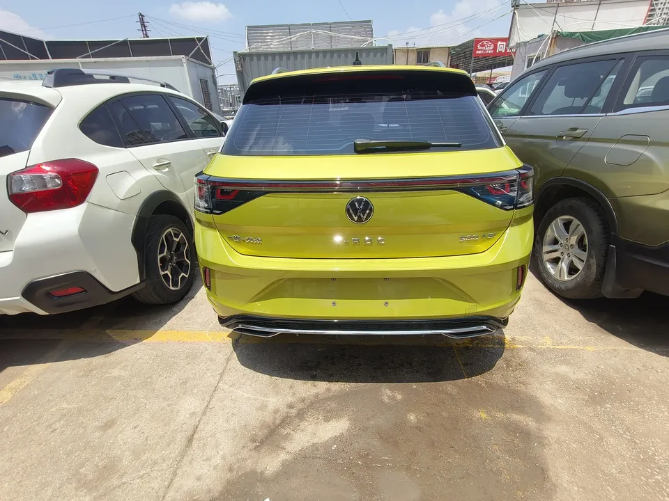 Volkswagen T-Roc 300TSI DSG Chenguang Edition 2023 — миниатюра 2