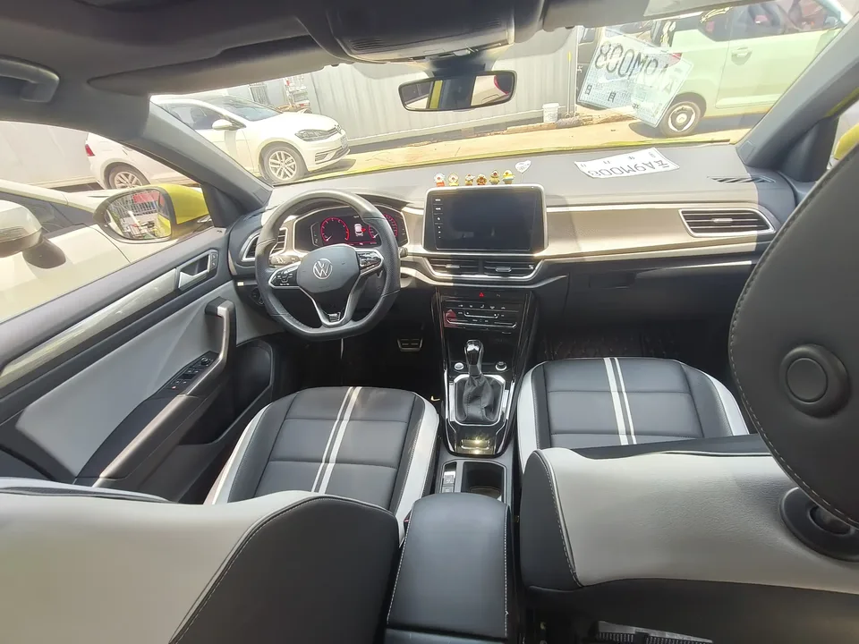 Volkswagen T-Roc 300TSI DSG Chenguang Edition 2023 — миниатюра 3