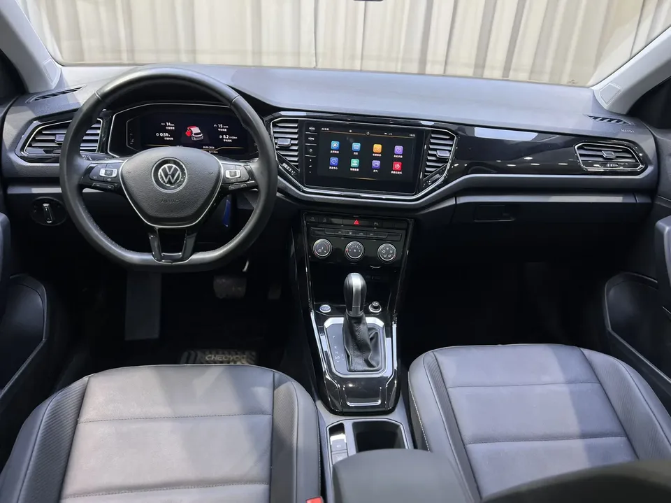 Volkswagen T-Roc Tange 280TSI DSG two-wheel drive comfort PLUS 2022 — миниатюра 5