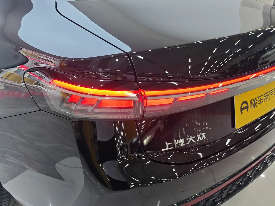 Volkswagen Passat Passat 2025 Pro 380TSI Starry Sky Dragon Edition 2024 — миниатюра 2