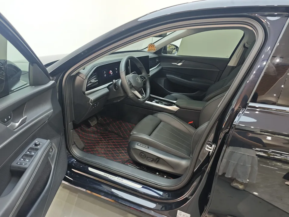 Volkswagen Passat Passat 2025 Pro 380TSI Starry Sky Dragon Edition 2024 — миниатюра 5