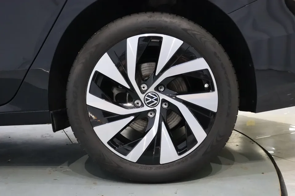 Volkswagen Passat 2024
