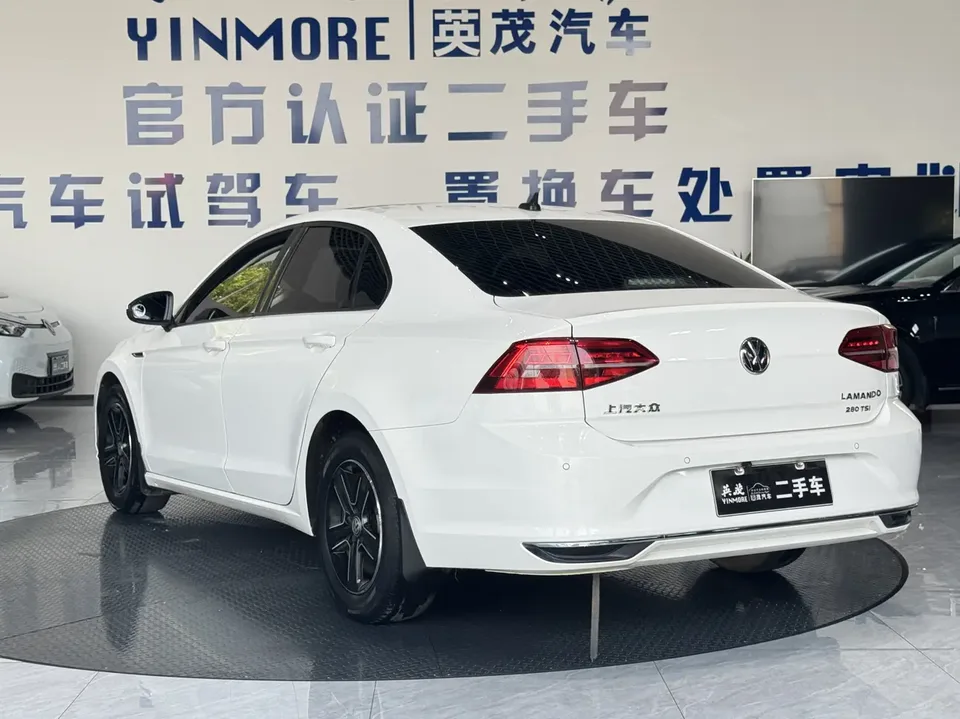 Volkswagen Lamando Lingdu 2021 230TSI DSG Fashion Edition 2022 — миниатюра 2