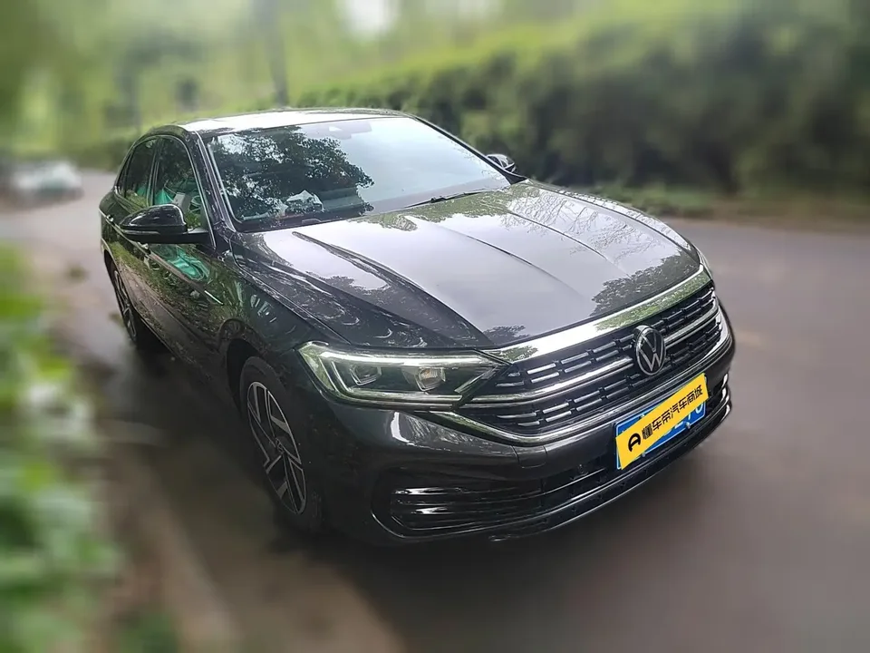 Volkswagen Sagitar 2023 Sagitar 300TSI DSG Beyond Edition 2024 — миниатюра 3