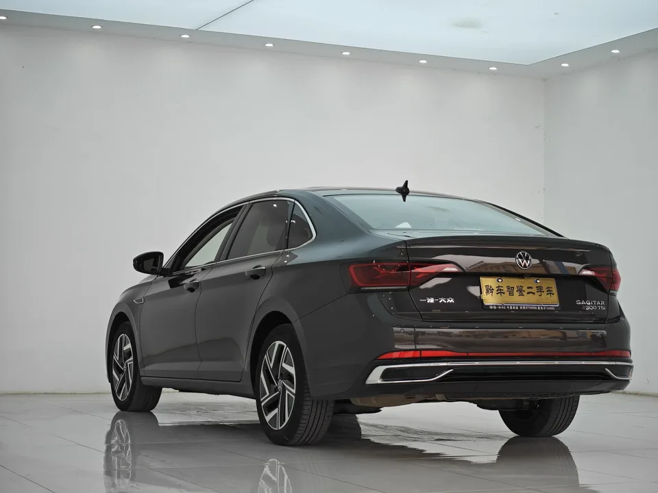Volkswagen Sagitar Sagitar 300TSI DSG Beyond Edition 2024 — thumbnail 2