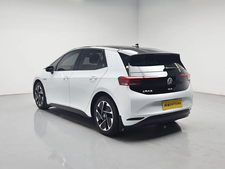 Volkswagen ID.3 ID.3 Upgraded Pure Smart Edition 2023 — thumbnail 2