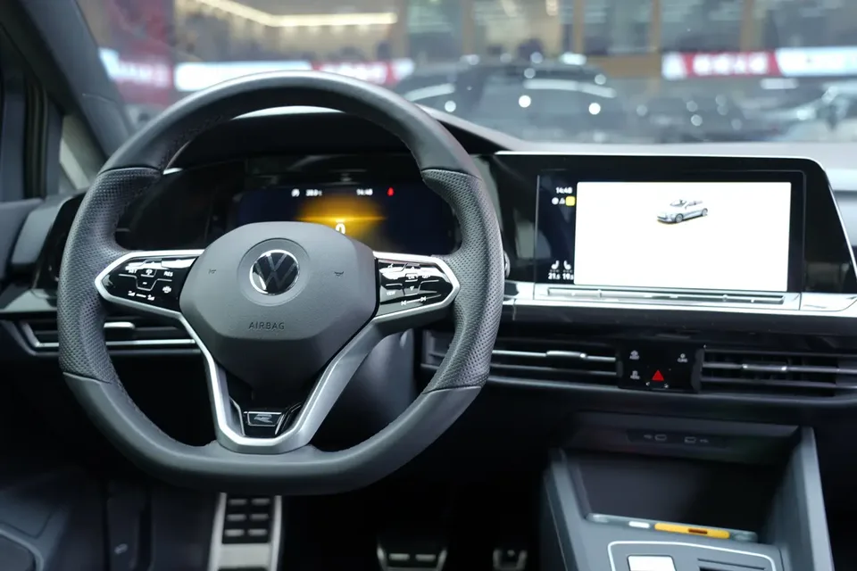 Volkswagen Golf Golf 2021 280TSI DSG R-Line 2022 — миниатюра 3