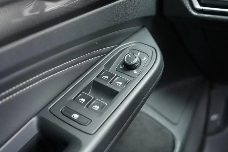 Volkswagen Golf Golf 2021 280TSI DSG R-Line 2022 — миниатюра 4