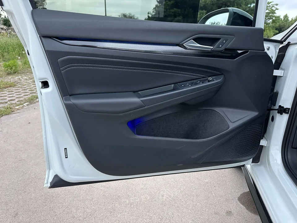 Volkswagen Golf Golf 2023 280TSI DSG R-Line Lite 2022 — миниатюра 3