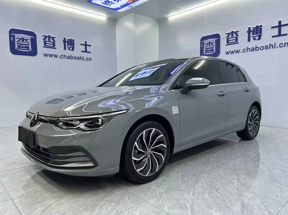 Volkswagen Golf Golf 2023 280TSI DSG Pro 2023 — фото 1, купить с доставкой в Москву