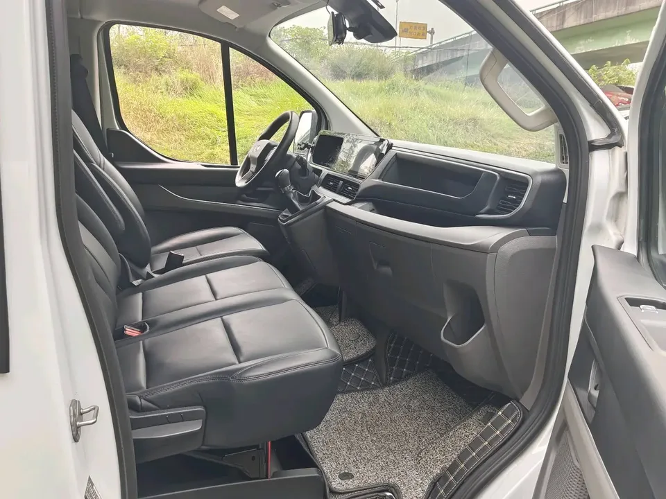 Ford Transit Transit V362 2.0T diesel manual multi-purpose commercial vehicle center axle center top 5/6 seats National VI 2023 — thumbnail 2