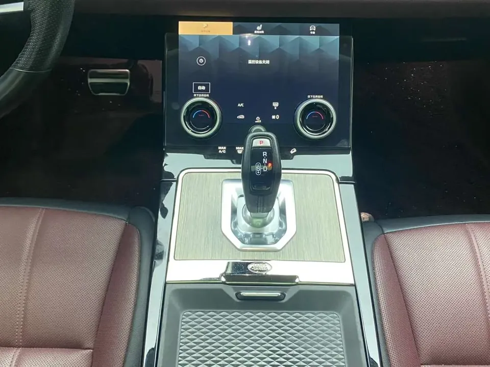 Land Rover Range Rover Evoque Aurora L 249PS R-Dynamic Luxury Edition 2023 — миниатюра 5
