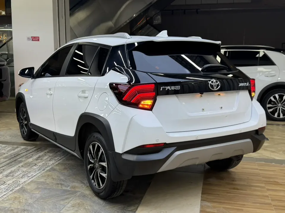 Toyota Yaris L 2022
