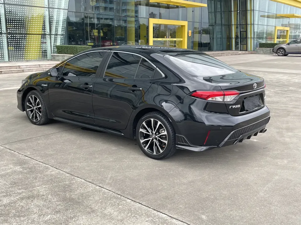 Toyota Levin Lei Ling Dual Engine 1.8H E-CVT Sports Edition 2022 — thumbnail 4