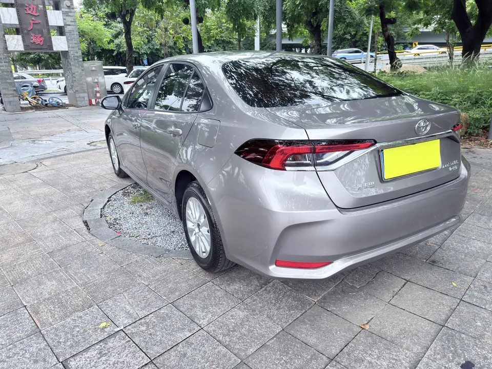Toyota Corolla 1.2T S-CVT Pioneer Edition 2024 — миниатюра 5