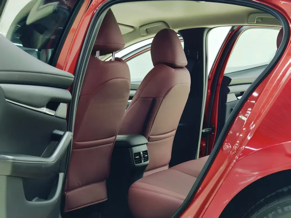 Mazda Axela Mazda3 Angkesela 2.0L Automatic Quality Edition 2023 — thumbnail 4