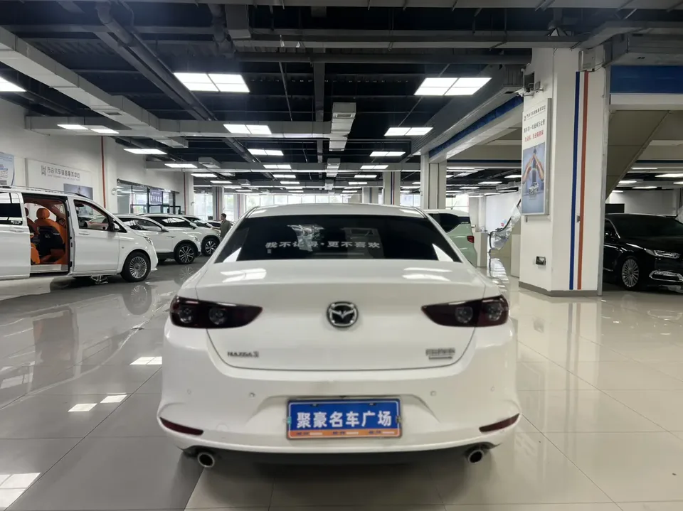 Mazda Axela 2.0L Automatic Elegant Edition 2023 — миниатюра 2